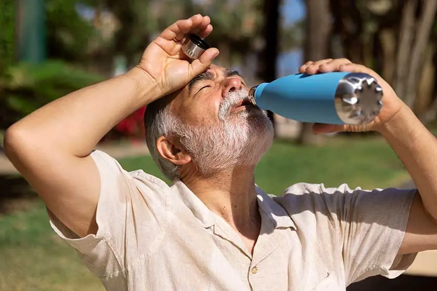 Es importante estar bien hidratado en temperaturas altas